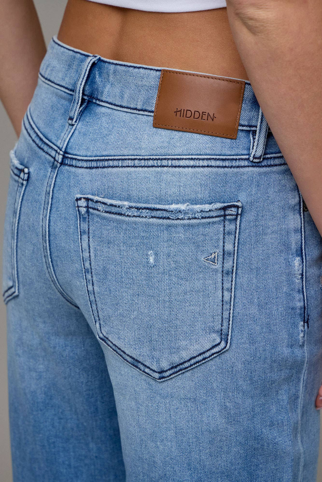 HIDDEN Medium Wash Mid Rise Distressed Jeans