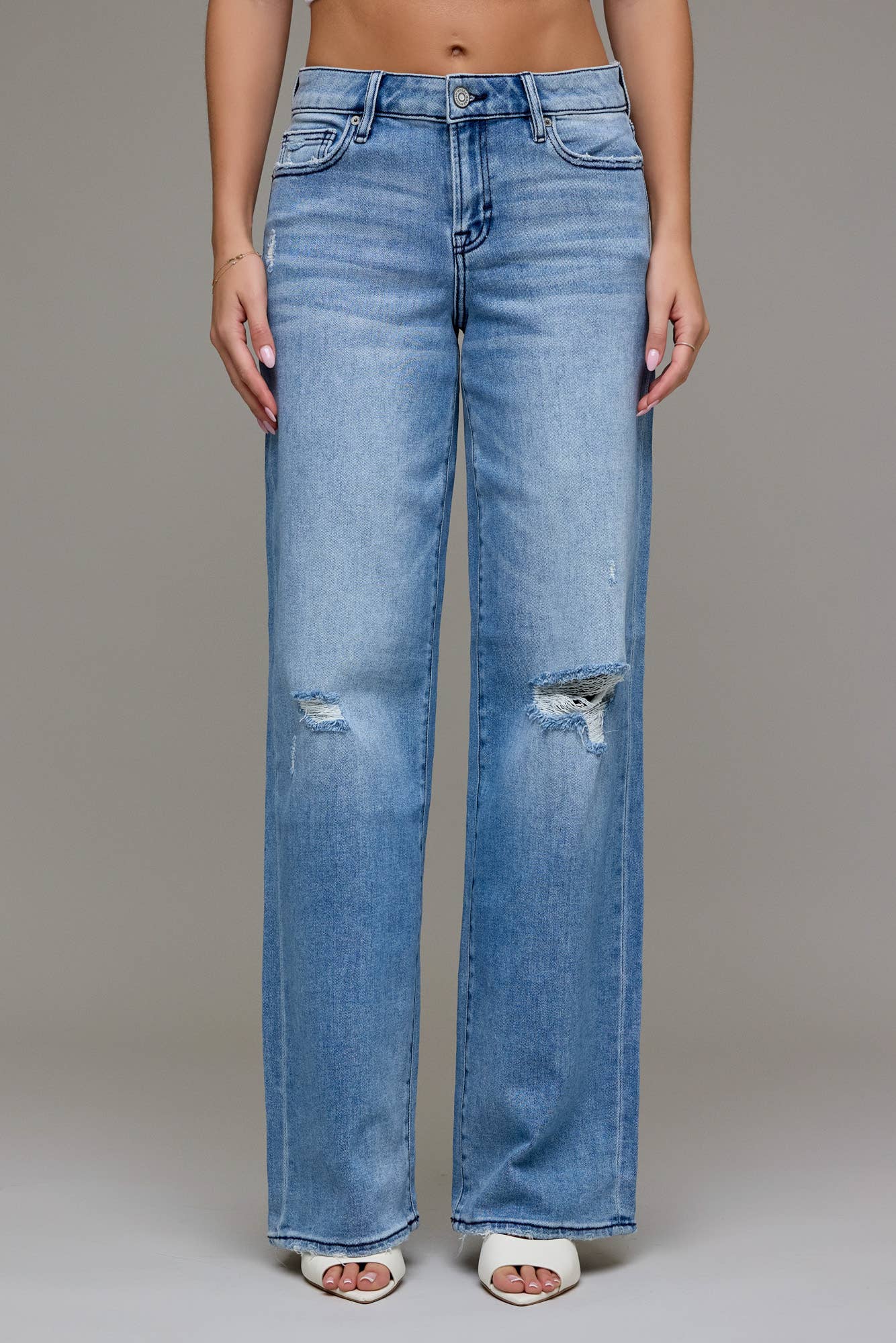 FINAL SALE! HIDDEN Medium Wash Mid Rise Distressed Jeans