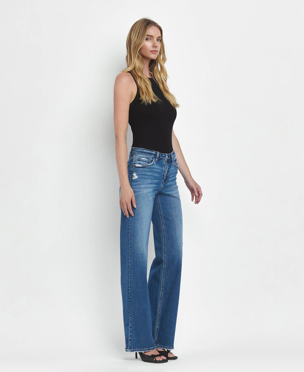 VERVET MEDIUM DENIM! MID RISE FULL LENGTH WIDE LEG JEANS