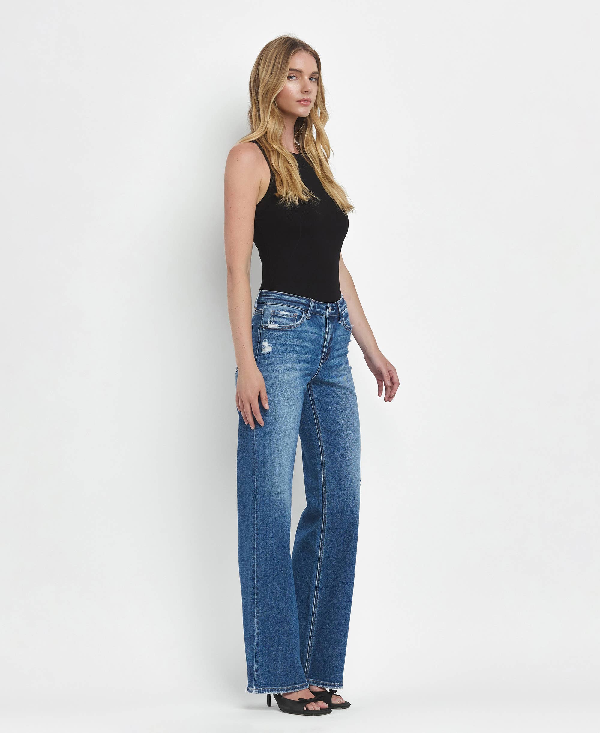 VERVET MEDIUM DENIM! MID RISE FULL LENGTH WIDE LEG JEANS