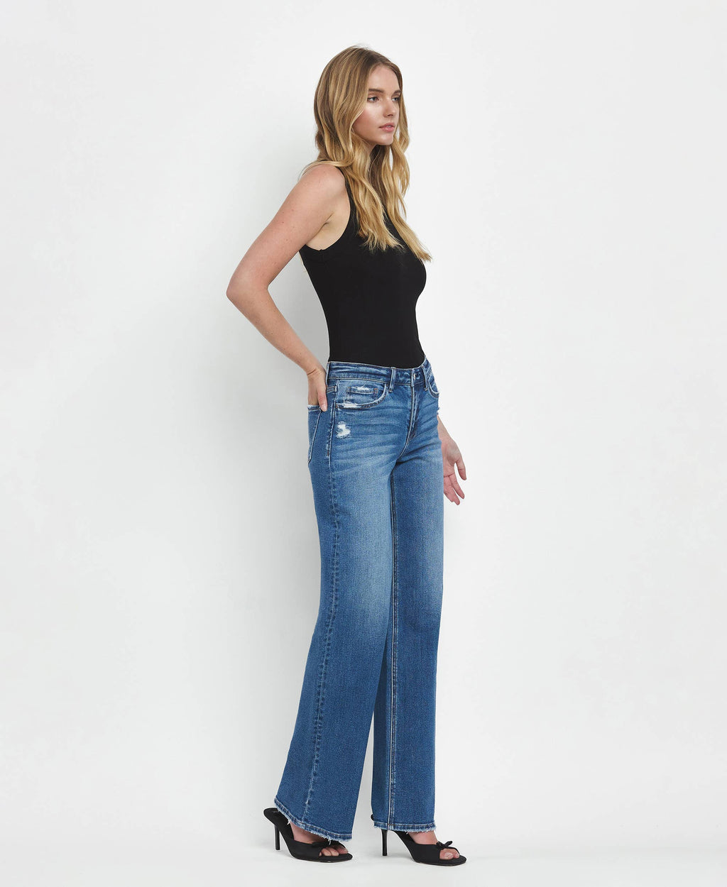 VERVET MEDIUM DENIM! MID RISE FULL LENGTH WIDE LEG JEANS